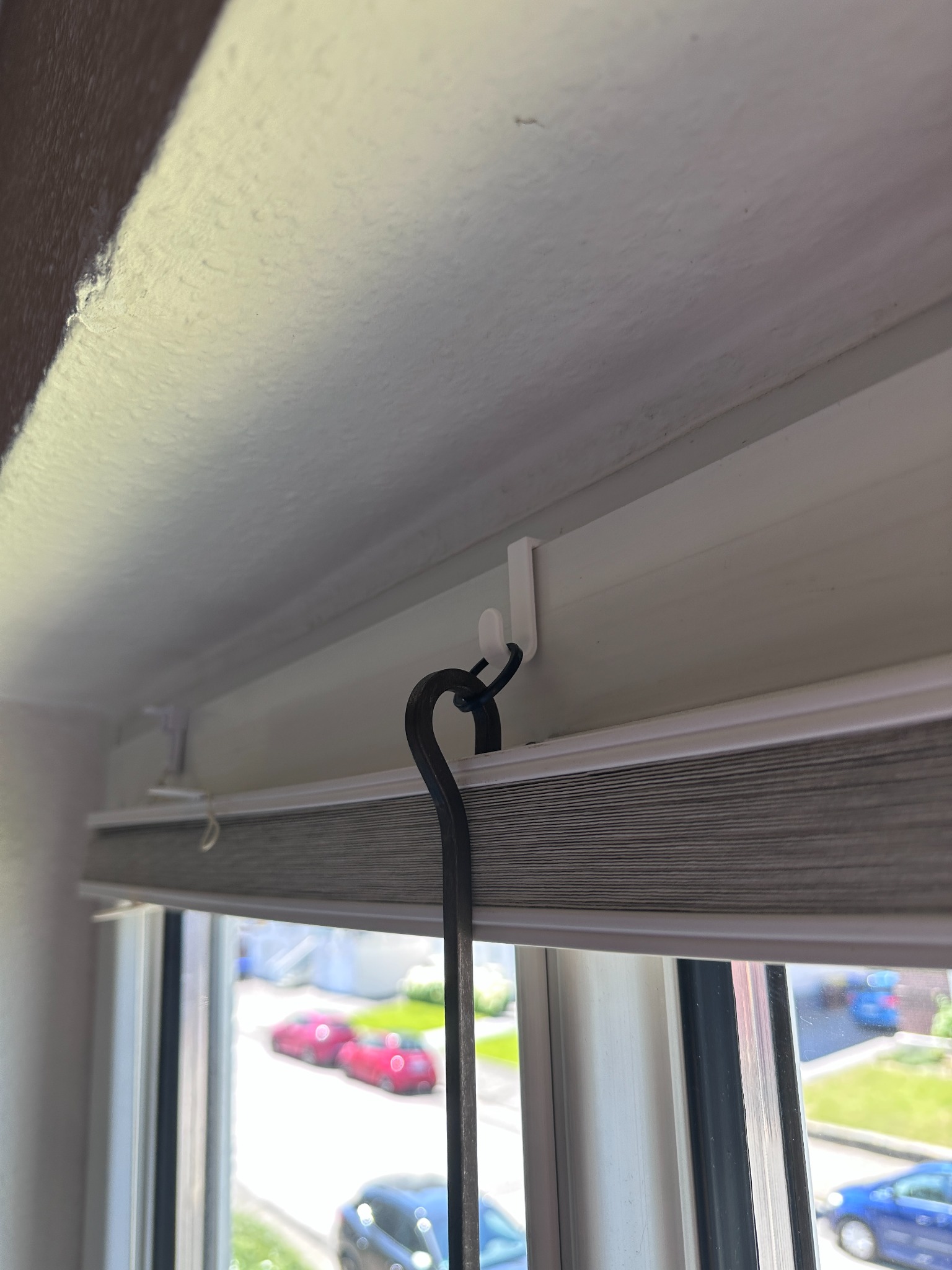 Fensterhaken 15 mm montiert