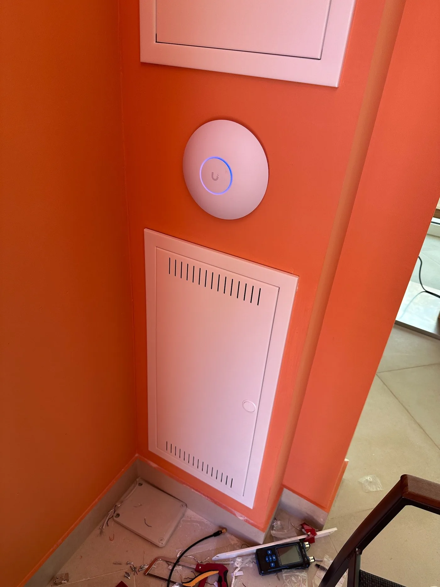 Fertiger geschlossener Unifi Netzwerkschrank